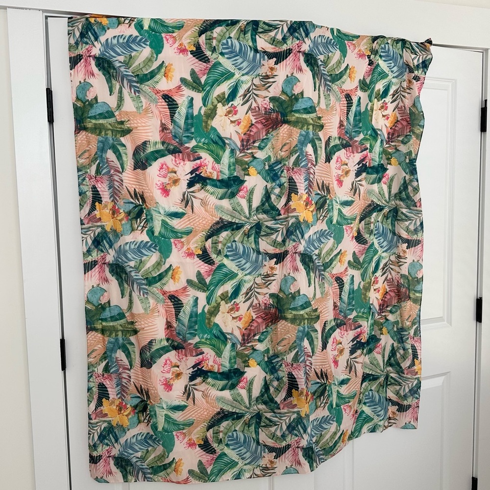 Tropical Print Beach Sarong Wrap - Swim Cover Up - Vacation / Cruise - Picture 3 of 11